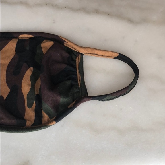 2 for 20! Camo print face mask - Picture 3 of 7